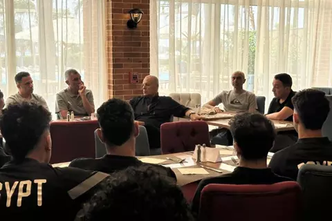 أبو ريدة لمنتخب الشباب: تعلموا من درس سيراليون.. وكاباكا: تعاهدنا على إسعاد الجماهير